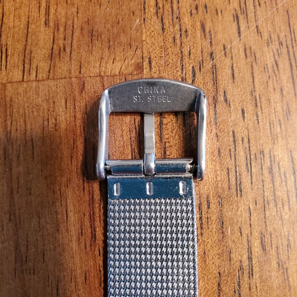 Gossip  Watch - Picture 4 of 4